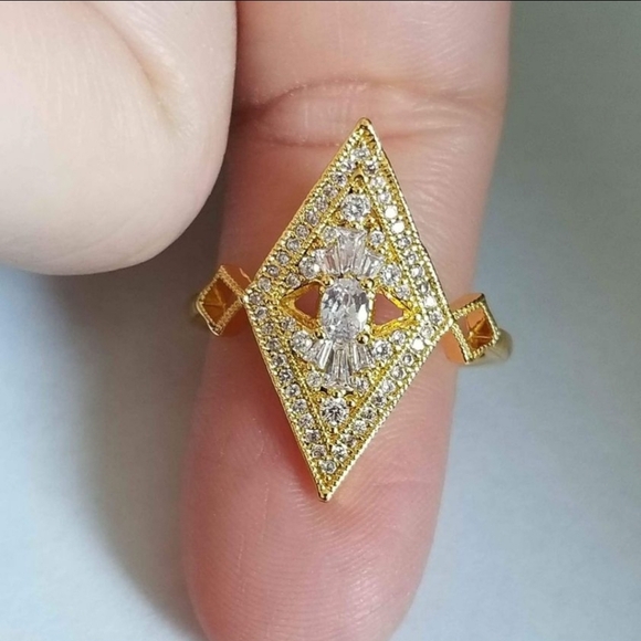 New 18K Gold Plated Lozenge Shaped Diamond Ring for Women - Picture 4 of 7